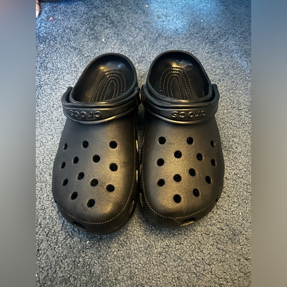 Black Crocs!
